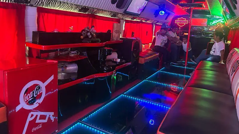 Llama la atención el autobús discoteca 